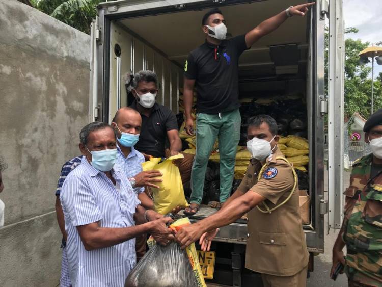 பயணத் தடையினால் பாதிக்கப்பட்ட குடும்பங்களுக்கு உலர் உணவு வழங்கல்