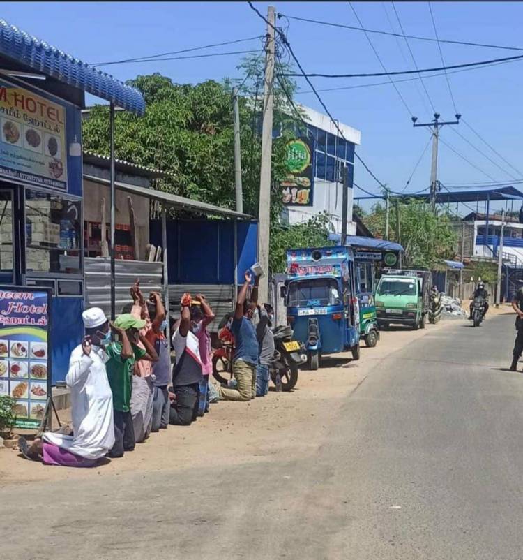 பயணக் கட்டுப்பாட்டை மீறியவர்களுக்கு  முழங்காலில் இருக்க வைத்து தண்டனை