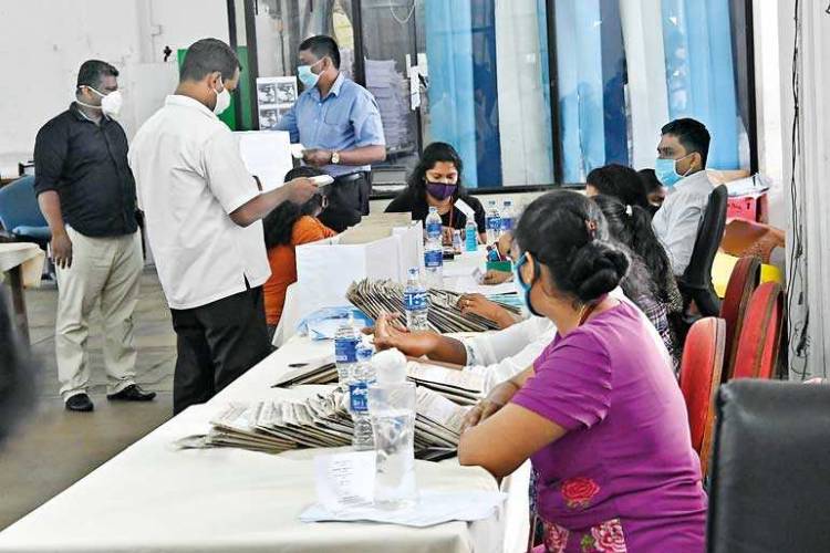 திங்கட்கிழமை முதல் அரச ஊழியர்களை கடமைக்கு அழைக்க நடவடிக்கை 